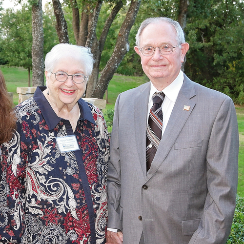 Laura Elliston Cummins Scholarship